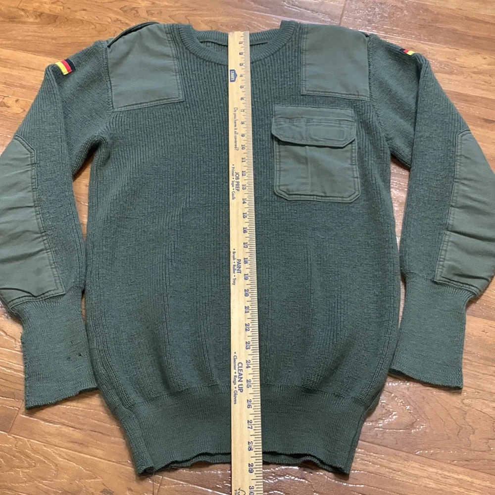 Vintage German Military Men's Olive Green Military-Style Army Wool Knit Sweater
